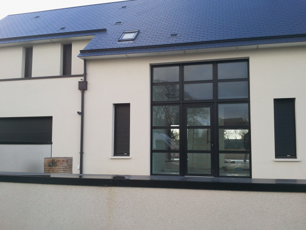 Rénovation d'une porte et de fenetres pour votre habitation Travaux de rénovation en aluminium pour porte et fenetres